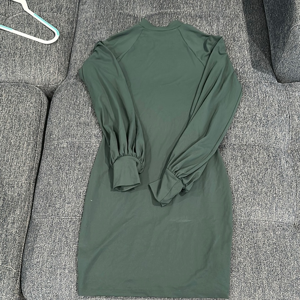 Susana Monaco Green Mock Neck Sheath Dress